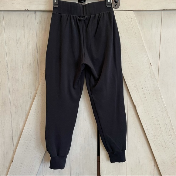 NWT Fabletics Pants Aspen Puffer Joggers Size XXS with Pockets - Picture 3 of 6